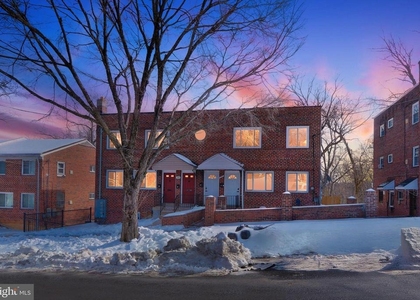 146 Joliet Street Sw - Photo 1