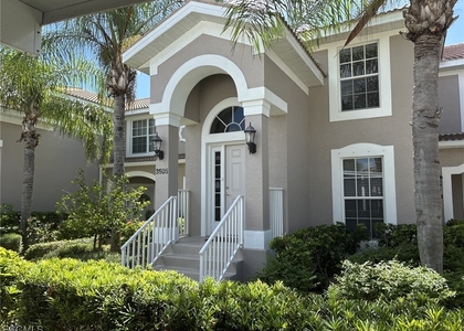 9639 Hemingway Lane - Photo 1