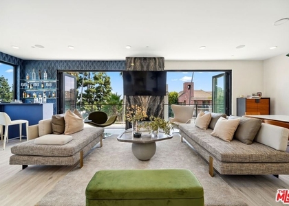137 N Doheny Drive - Photo 1