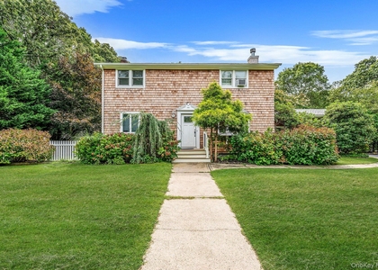 19 Pine Tree Lane - Photo 1