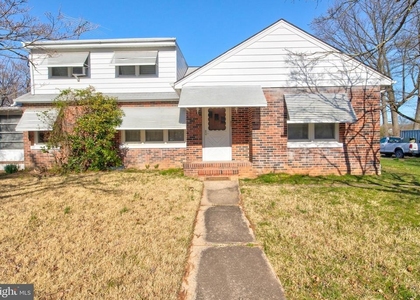 817 Fletcher - Photo 1