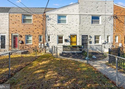 134 35th Street Ne - Photo 1