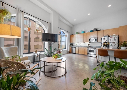 507 Sabine St - Photo 1