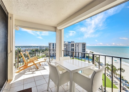 3215 Gulf Shore Boulevard N - Photo 1