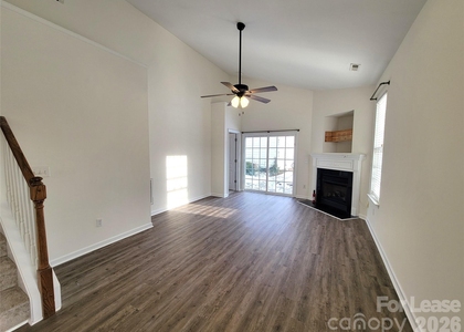 1081 Woodglen Lane - Photo 1