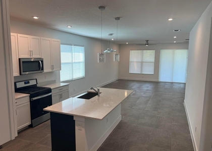 12800 Sw Eleanor Drive - Photo 1