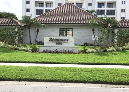 2600 Gulf Shore Boulevard N - Photo 1