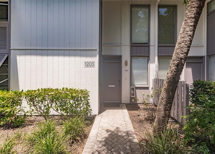 1205 E Peppertree Drive - Photo 1