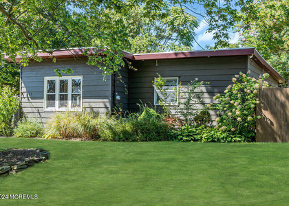 105 Longfellow Avenue - Photo 1