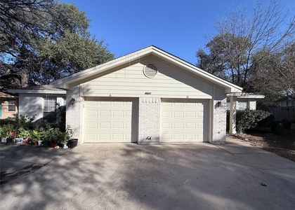 8621 Talyne Chaise Cir - Photo 1
