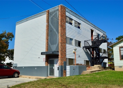 706 W 34th St - Photo 1