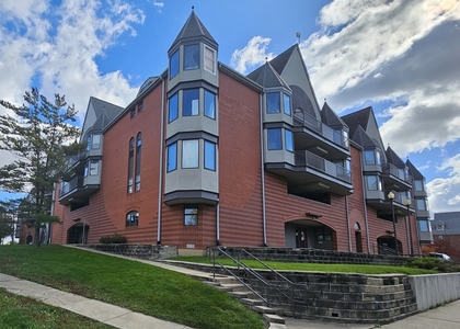 1806 S Cottage Grove Avenue - Photo 1