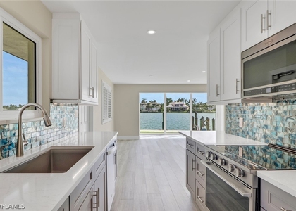 2500 Gulf Shore Boulevard N - Photo 1