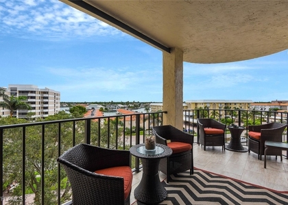 3115 Gulf Shore Boulevard N - Photo 1