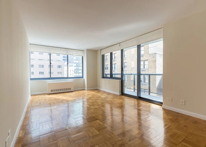 West 48th Street - Photo 1