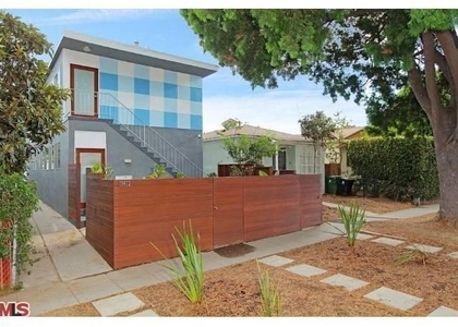 11412 Venice Boulevard - Photo 1