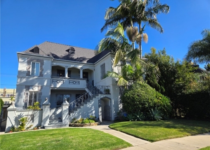 238 S Detroit - Photo 1