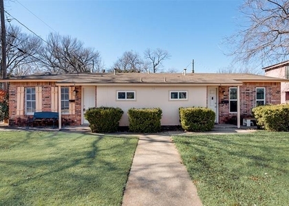 506 N Elm Street - Photo 1