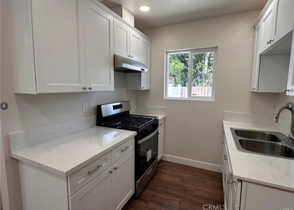 455 Pear Street - Photo 1