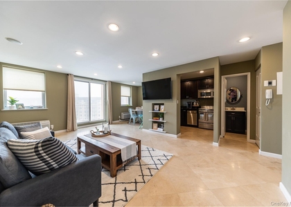 2 Richmond Road - Photo 1