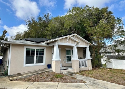 1121 Dr Martin Luther King Jr  - Photo 1