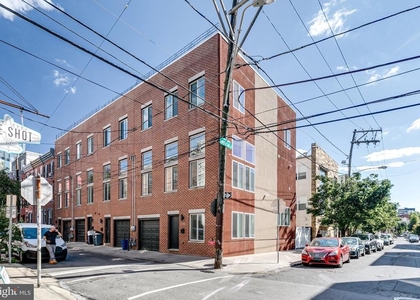 220 W George Street - Photo 1
