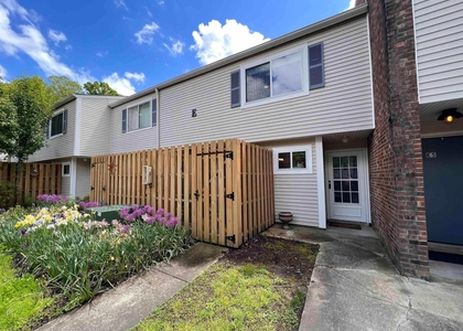 220 Elizabeth Street - Photo 1