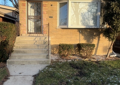9241 S Emerald Avenue - Photo 1