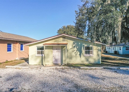 114 E Northside Drive - Photo 1