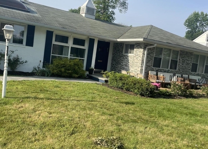 506 Roseld Avenue - Photo 1