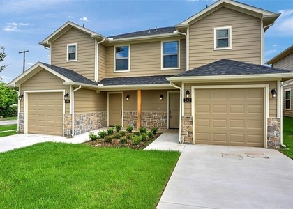 243 W Forest Avenue - Photo 1