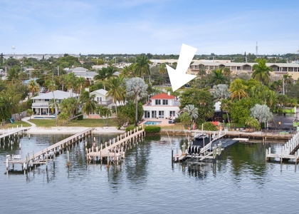 114 S Lake Drive - Photo 1