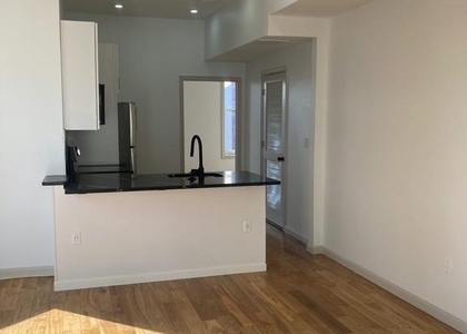 1901 W Diamond Street - Photo 1