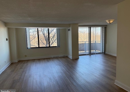 5225 Pooks Hill Road - Photo 1