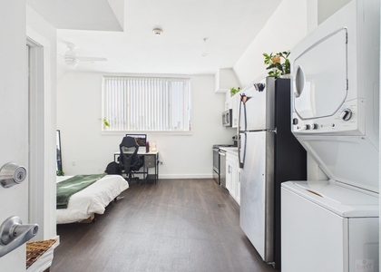 1010 W 26th St - Photo 1