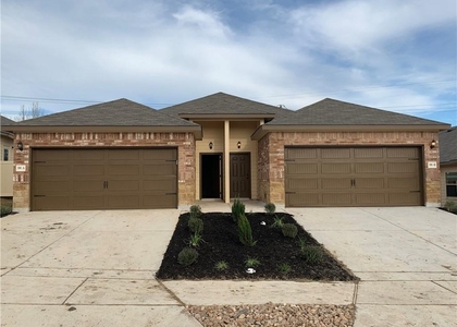 379 Joanne Loop - Photo 1