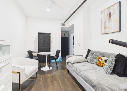 1010 W 26th St - Photo 1