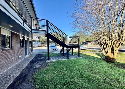 2201 North Grand Boulevard - Photo 1