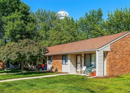 602 W Van Dorn Street - Photo 1