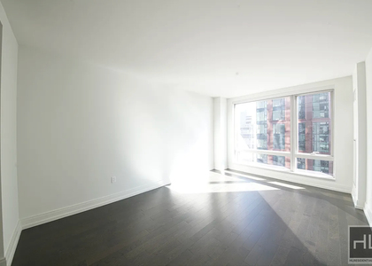 10th Avenue - Photo 1