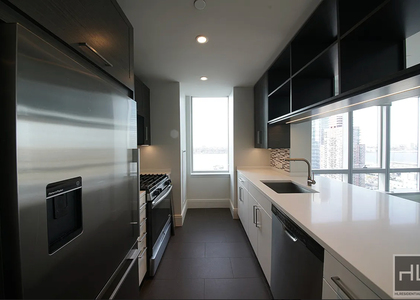 10th Avenue - Photo 1