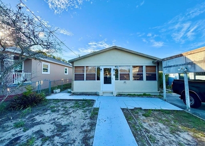 524 E Lime Street - Photo 1