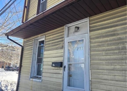 211 Columbia Street - Photo 1