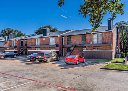 300 W Wintergreen Road - Photo 1