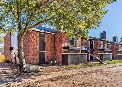 300 W Wintergreen Road - Photo 1