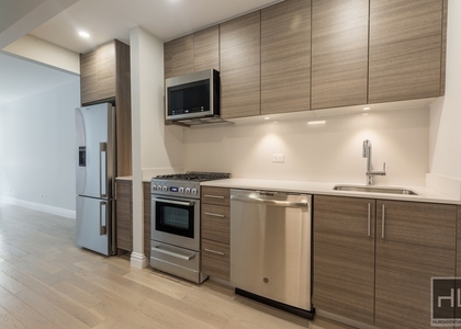 West 48th Street - Photo 1