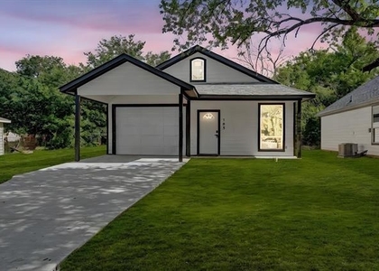 705 E Hanna Street - Photo 1