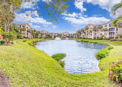 200 Uno Lago Drive - Photo 1