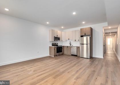1917 W Susquehanna Avenue - Photo 1