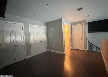 10 Ford Ave. - Photo 1